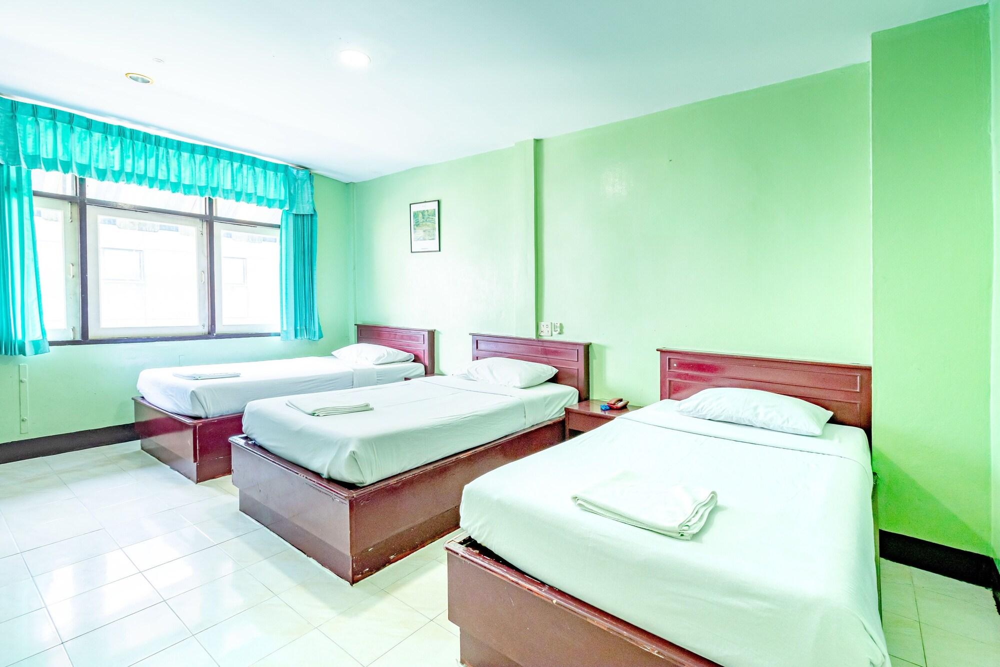 Woodlands Inn Hotel Bangkok Exterior foto